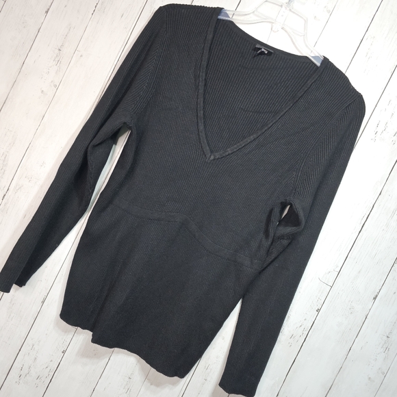 Torrid Women's Black Ribbed V-Neck Rayon Knit Sweater Size 3X Long Sleeve. - Picture 4 of 10